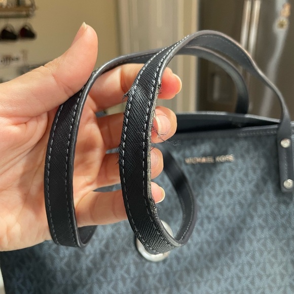 Michael Kors Blue Tote Bag and Wallet Set - Picture 3 of 12